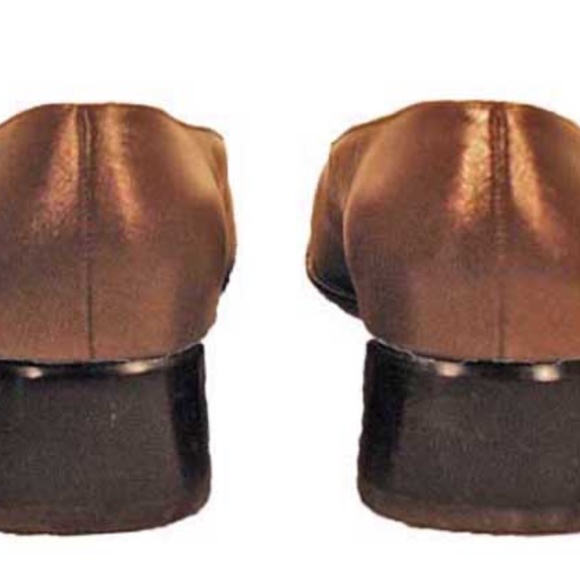 PUMPS, BROWN CALF PATENT & PEBBLE FINISH, Sz 8B, HEEL 1 3/8 inch, FERRAGAMO, - Picture 2 of 9